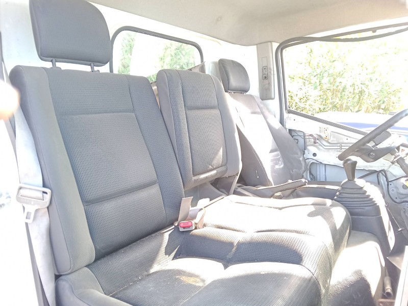 Recambio de asiento delantero derecho para nissan nt400 cabstar (f24m) 35.14, 45.14 referencia OEM IAM   