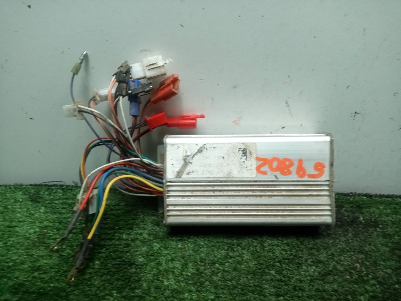 Recambio de centralita motor uce para vehiculos fuera decreto ley patinete electrico referencia OEM IAM SIN REFERENCIA  