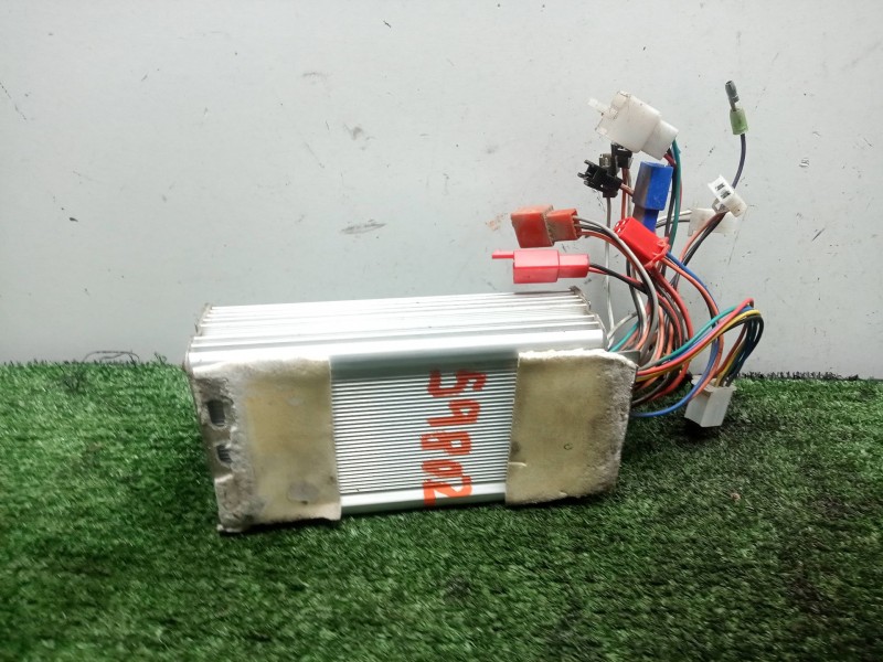 Recambio de centralita motor uce para vehiculos fuera decreto ley patinete electrico referencia OEM IAM SIN REFERENCIA  