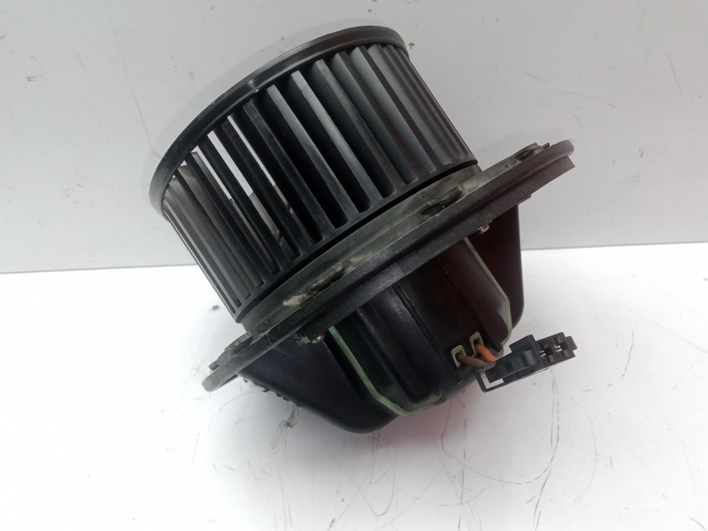 Recambio de motor calefaccion para bmw serie 1 berlina (e81/e87) 2.0 turbodiesel cat referencia OEM IAM 20998255-6411693366309  