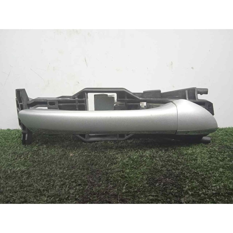 Recambio de maneta exterior delantera derecha para mercedes-benz clase clk (w209) coupe 2.7 cdi 20v cat referencia OEM IAM A2117
