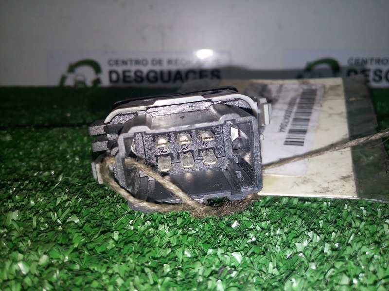 Recambio de mando elevalunas delantero derecho para renault clio iii 1.5 dci diesel referencia OEM IAM 214936B - 28082  