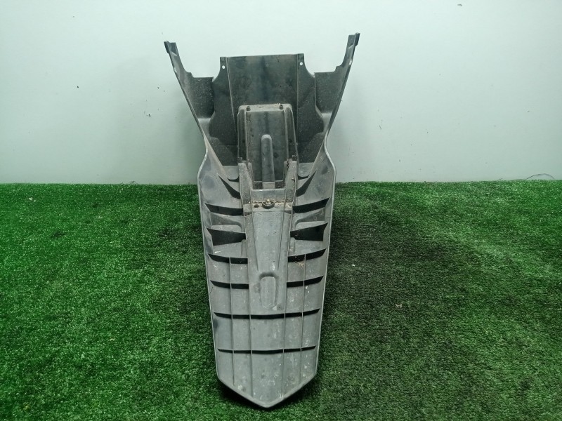 Recambio de guardabarros trasero para honda pcx 125 referencia OEM IAM 80101K96J000  
