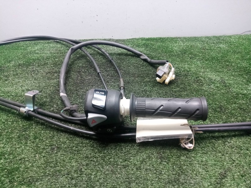 Recambio de piña derecha para honda pcx 125 referencia OEM IAM 35160K97T01 - 17910K97T01 - 17920K97T01  