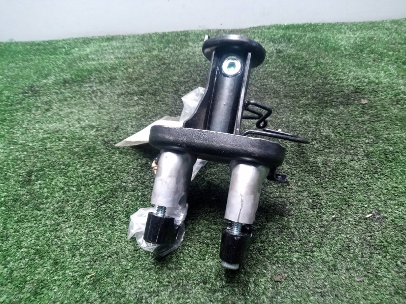 Recambio de no identificado para honda pcx 125 referencia OEM IAM 53110K35V00 - 53130KWN900 SOPORTE.MANILLAR 