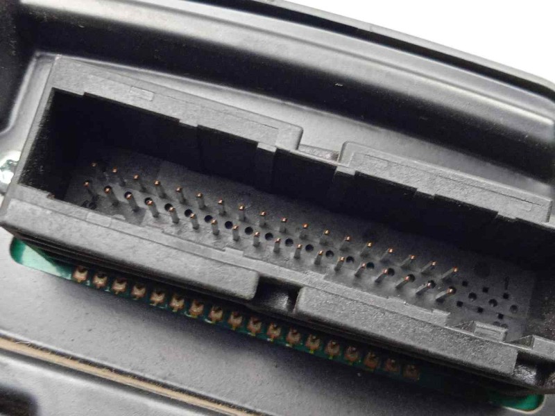 Recambio de cuadro instrumentos para opel astra h berlina 1.6 16v referencia OEM IAM 13172010 ASTRA.H 