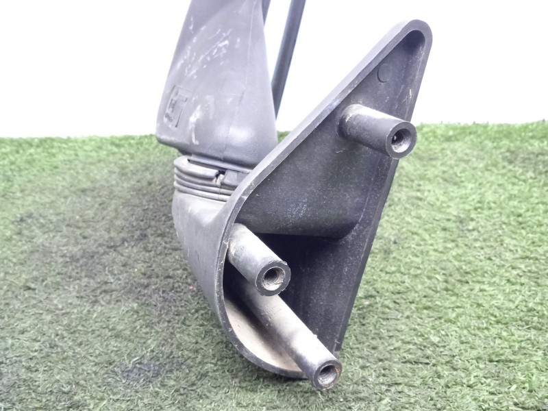 Recambio de retrovisor derecho para nissan trade caja/chasis 2.8 d referencia OEM IAM 0140050  MANUAL