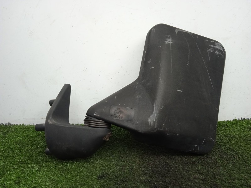 Recambio de retrovisor izquierdo para nissan trade caja/chasis 2.8 d referencia OEM IAM 0140050  MANUAL