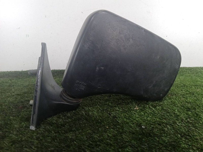 Recambio de retrovisor izquierdo para seat 131 1.4g referencia OEM IAM SIN REFERENCIA NEGRO.PLASTICOG MANUAL