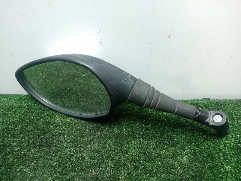 Recambio de retrovisor derecho para kymco xciting 250/300/500 referencia OEM IAM   