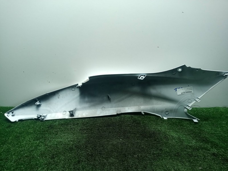 Recambio de carenado izquierdo para honda pcx 125 referencia OEM IAM 83610K97T001  