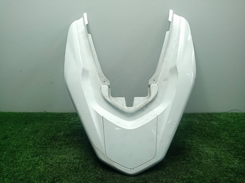 Recambio de carenado trasero para honda pcx 125 referencia OEM IAM 84100K97T00 - 84151K97T001  