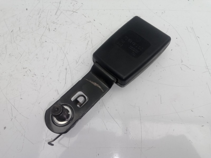 Recambio de enganche cinturon trasero izquierdo para volkswagen touran (1t2) 2.0 tdi referencia OEM IAM 1T0858491D  