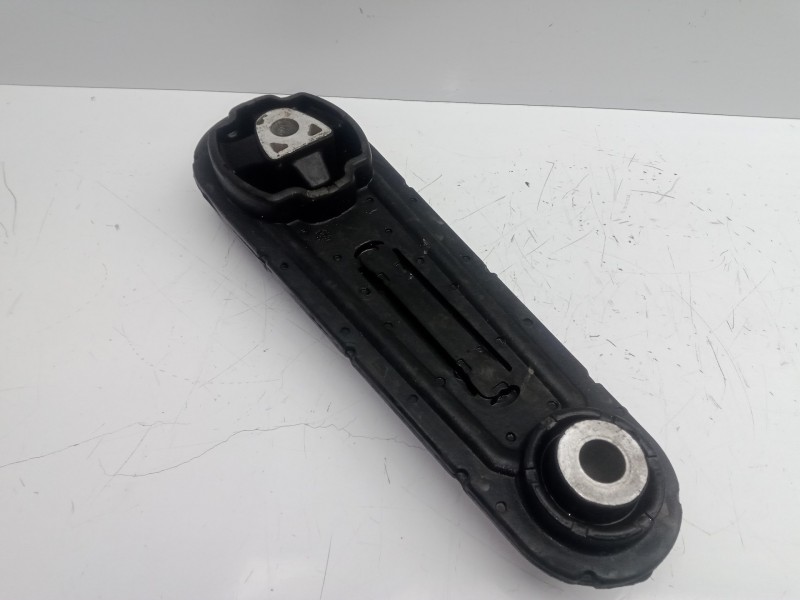 Recambio de soporte motor trasero para renault clio iii 1.2 referencia OEM IAM   