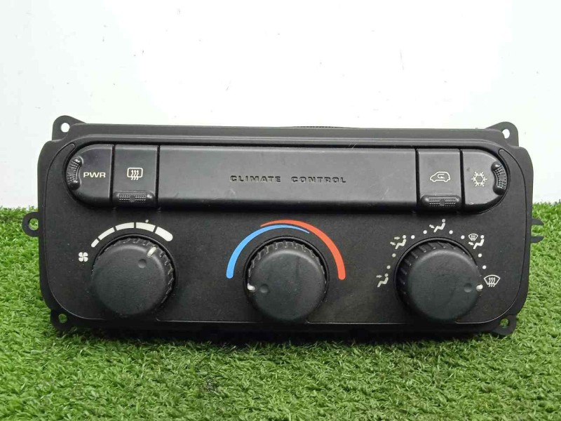 Recambio de mando calefaccion / aire acondicionado para chrysler voyager (rg) 2.4 cat referencia OEM IAM 05005038AA  