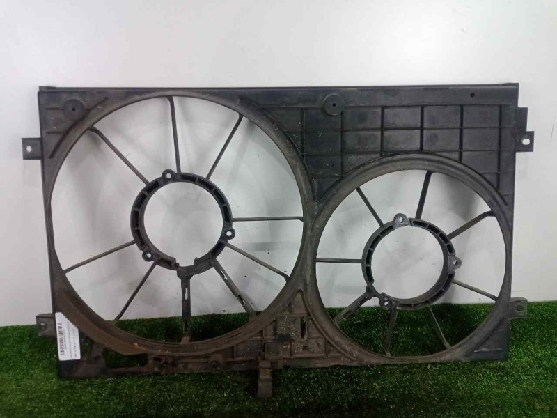 Recambio de calandra delantera de radiador para seat altea (5p1) 1.6 referencia OEM IAM 1K0121207J  