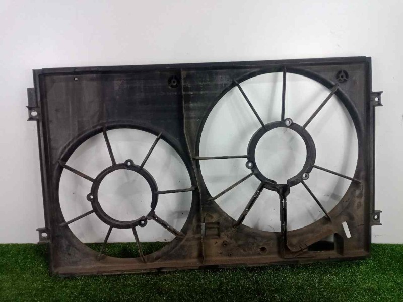 Recambio de calandra delantera de radiador para seat altea (5p1) 1.6 referencia OEM IAM 1K0121207J  