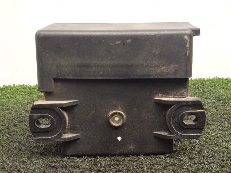 Recambio de caja precalentamiento para ssangyong rodius 2.7 turbodiesel cat referencia OEM IAM 8470008000  