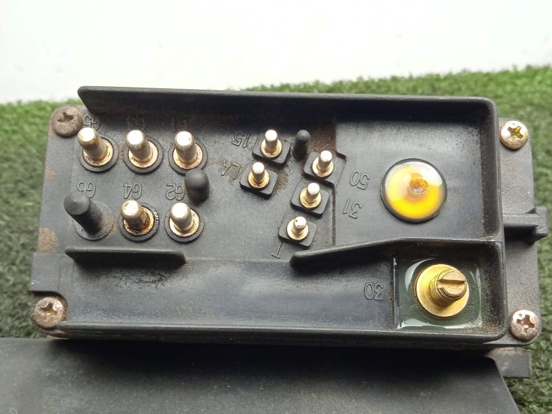 Recambio de caja precalentamiento para ssangyong rodius 2.7 turbodiesel cat referencia OEM IAM 8470008000  