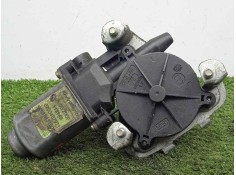 Recambio de motor elevalunas delantero izquierdo para nissan interstar mod. 04 (x70) 2.5 dci diesel cat referencia OEM IAM 82004