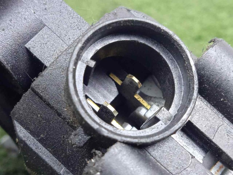 Recambio de motor elevalunas delantero izquierdo para nissan interstar mod. 04 (x70) 2.5 dci diesel cat referencia OEM IAM 82004