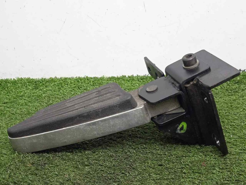 Recambio de posapie para peugeot satelis ii 125 referencia OEM IAM SIN REFERENCIA TRASERO.DERECHO 