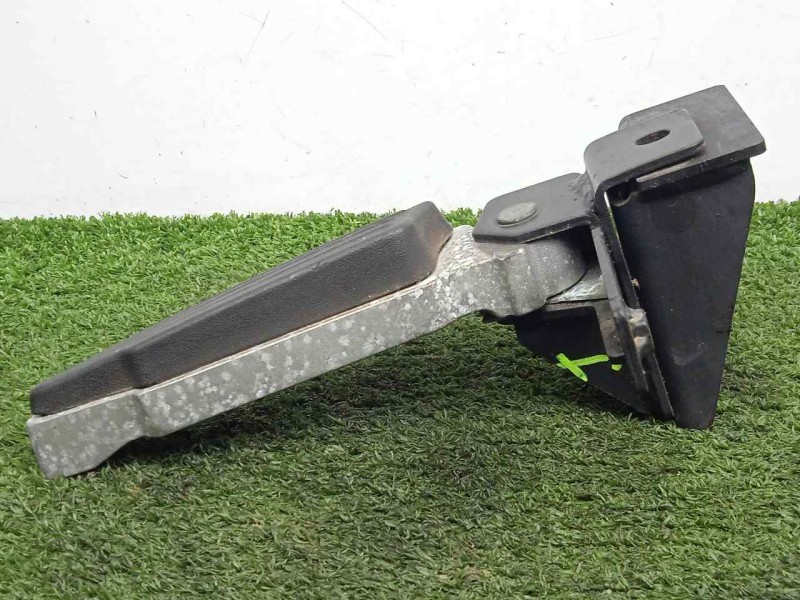 Recambio de posapie para peugeot satelis ii 125 referencia OEM IAM SIN REFERENCIA TRASERO.IZQUIERDO 