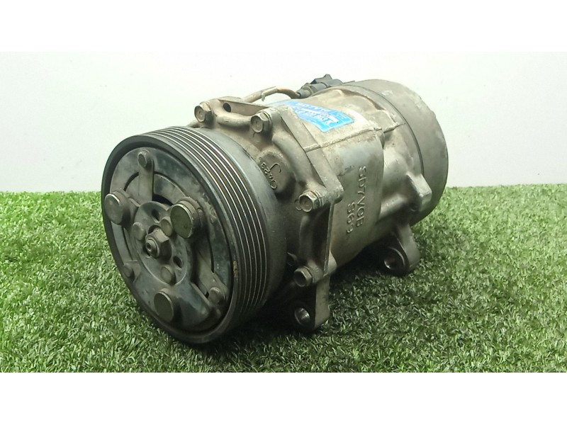 Recambio de compresor aire acondicionado para volkswagen golf iv (1j1) 1.9 tdi referencia OEM IAM 1J0820803K - 4238901424 SANDEN