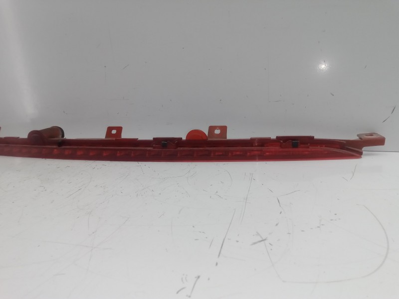 Recambio de luz central de freno para citroën ds3 1.6 16v referencia OEM IAM 9684357380  