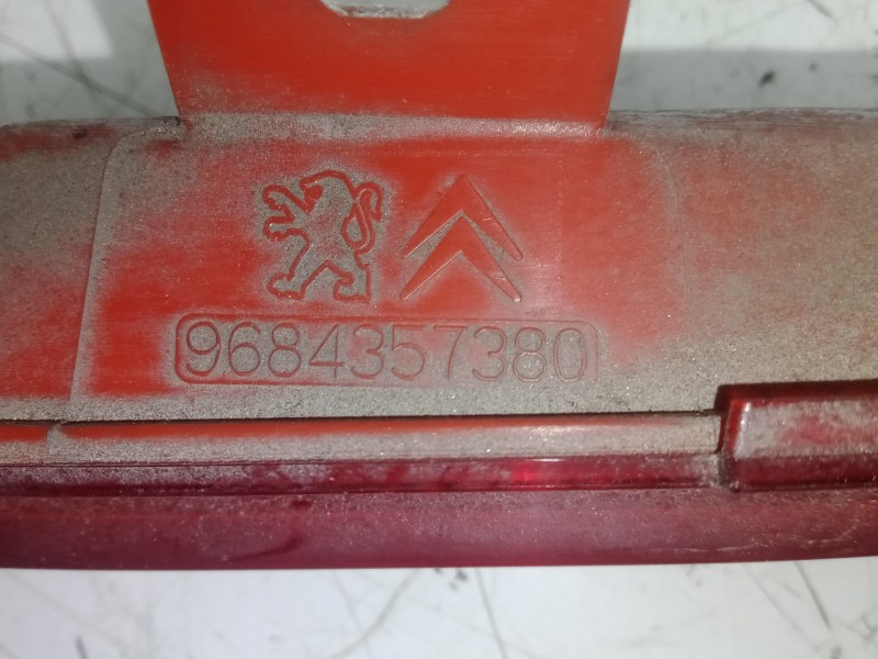 Recambio de luz central de freno para citroën ds3 1.6 16v referencia OEM IAM 9684357380  
