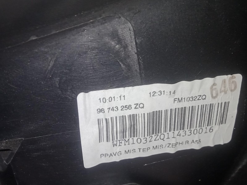 Recambio de guarnecido puerta delantera izquierda para citroën ds3 1.6 16v referencia OEM IAM 96743256ZQ  