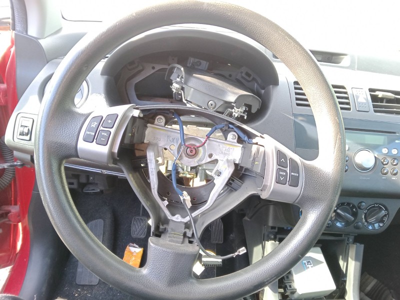 Recambio de volante para suzuki swift iii (mz, ez) 1.5 (rs 415) referencia OEM IAM   