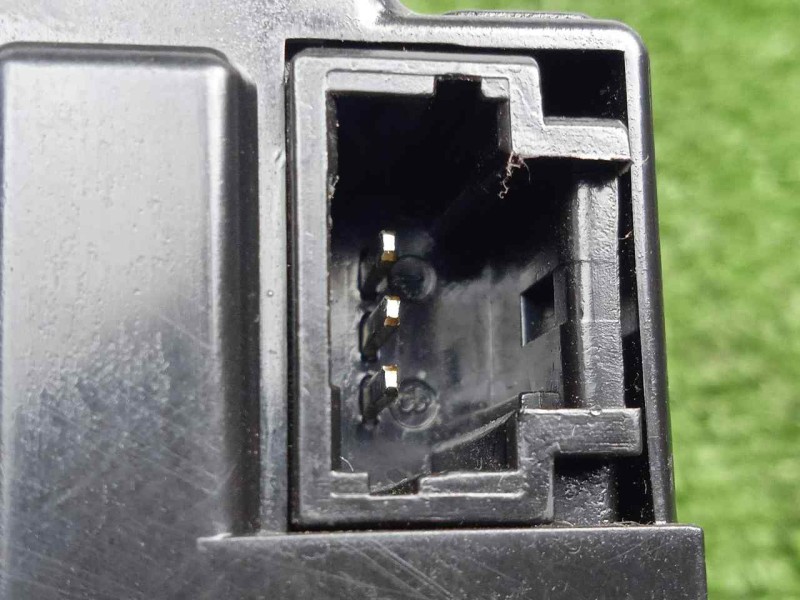 Recambio de cerradura maletero / porton para peugeot 308 1.6 16v hdi referencia OEM IAM 9671153680  