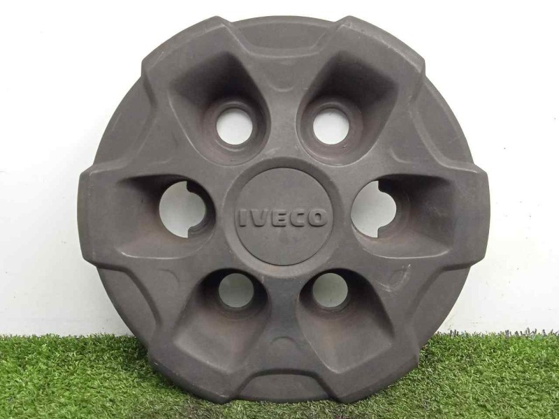 Recambio de tapacubos para iveco daily furgón 2.3 diesel cat referencia OEM IAM 5801804147  
