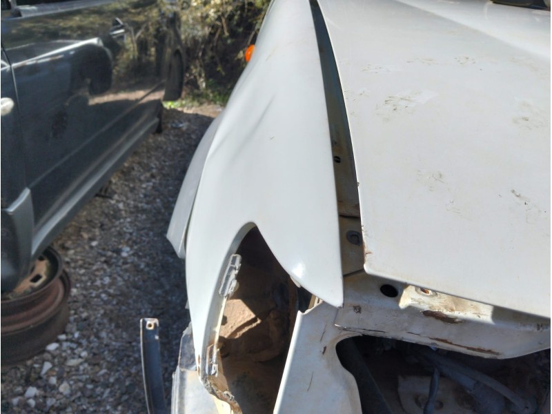 Recambio de aleta delantera derecha para nissan terrano ii (r20) 2.7 tdi 4wd referencia OEM IAM   