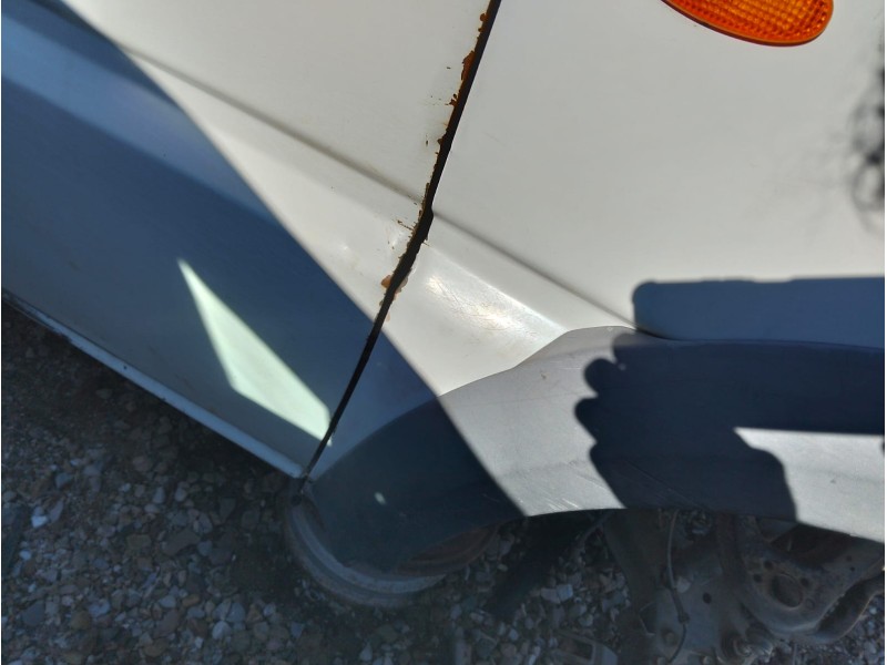 Recambio de aleta delantera derecha para nissan terrano ii (r20) 2.7 tdi 4wd referencia OEM IAM   