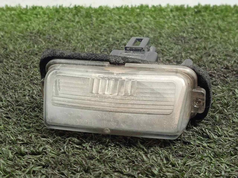 Recambio de piloto matricula para toyota avensis (t27) 2.2 d-4d cat referencia OEM IAM 812700D120  