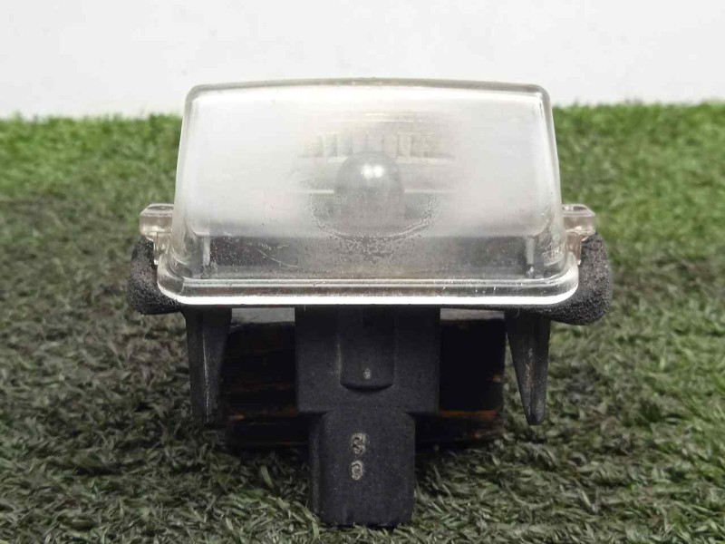 Recambio de piloto matricula para toyota avensis (t27) 2.2 d-4d cat referencia OEM IAM 812700D120  