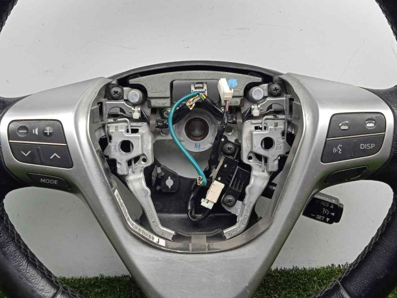 Recambio de volante para toyota avensis (t27) 2.2 d-4d cat referencia OEM IAM 4510005880C0 CUERO 