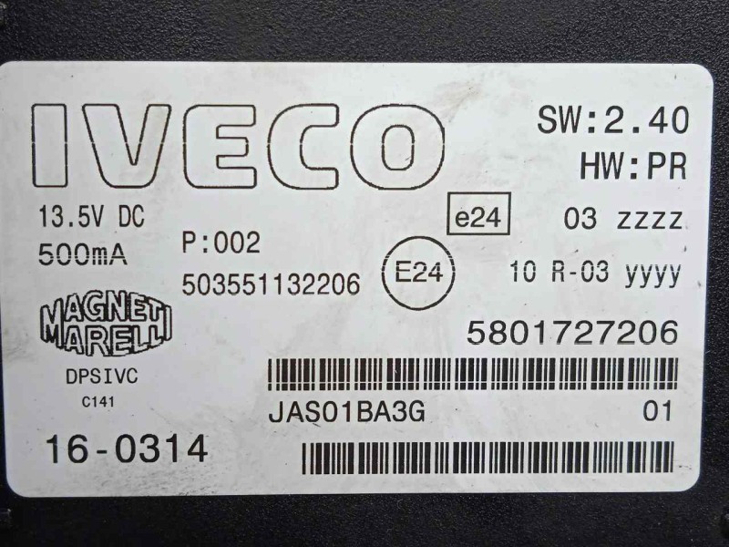 Recambio de pantalla multifuncion para iveco daily furgón 2.3 diesel cat referencia OEM IAM 5801727206  