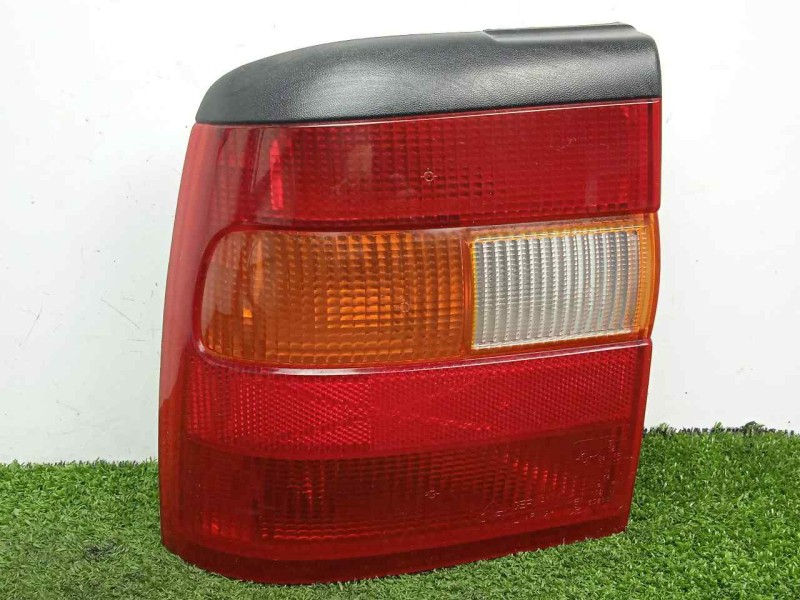 Recambio de piloto trasero izquierdo para opel vectra a 2.0 referencia OEM IAM SINREFERENCIA VECTRA.A 2.SERIE - CON.MOLDURA