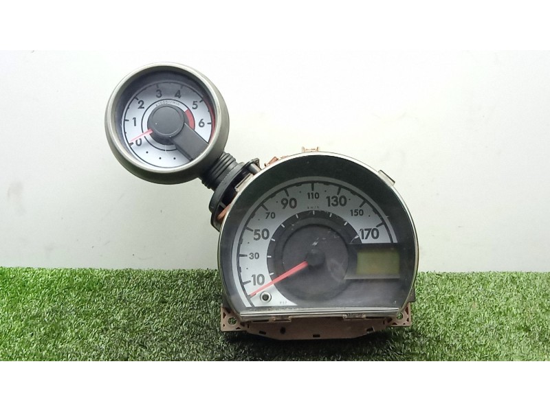 Recambio de cuadro instrumentos para toyota aygo (_b1_) 1.4 hdi (wnb10_) referencia OEM IAM 338000H032  