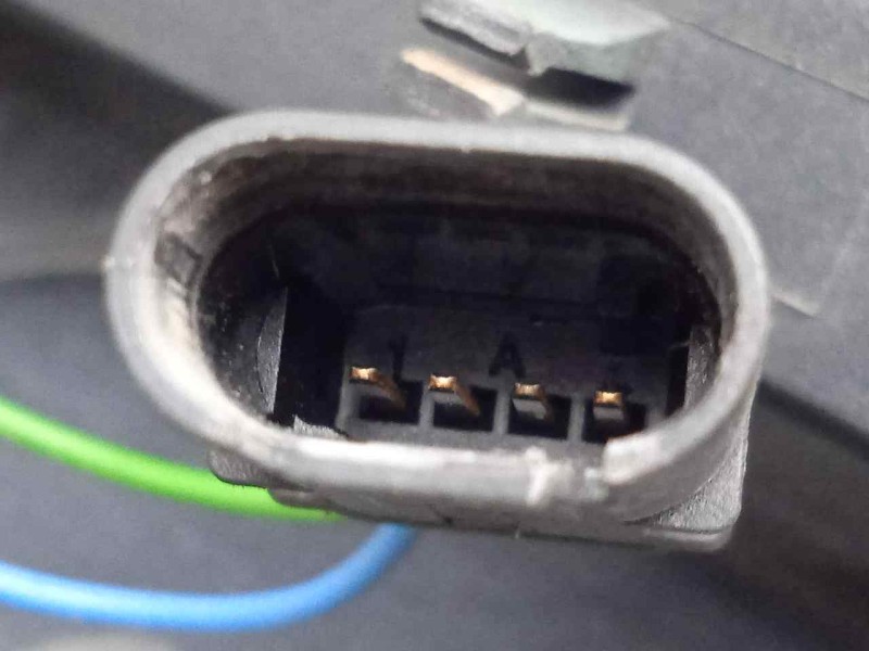 Recambio de luz central de freno para iveco daily furgón 2.3 diesel referencia OEM IAM 69500805  