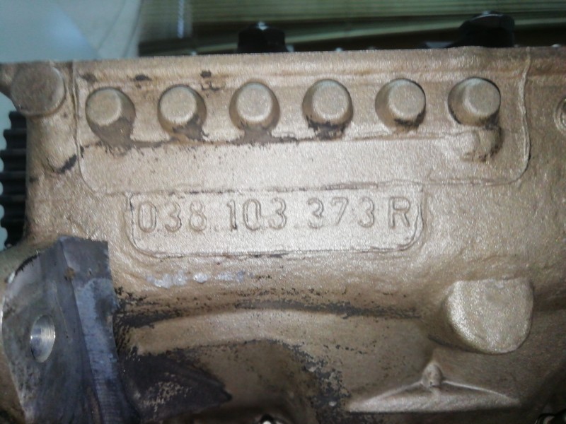 Recambio de culata para seat leon (1p1) 1.9 tdi referencia OEM IAM 038103373R  