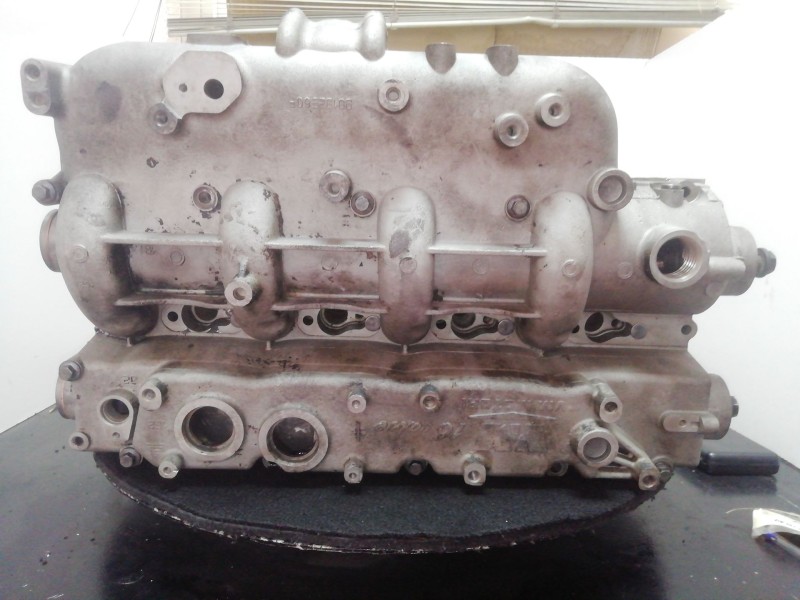 Recambio de culata para jeep cherokee (kj) 2.5 crd cat referencia OEM IAM 90352040F  