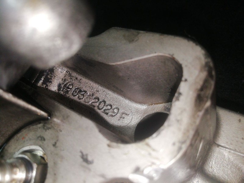 Recambio de culata para jeep grand cherokee i (zj, zg) 2.5 td 4x4 (z) referencia OEM IAM 90352029F  