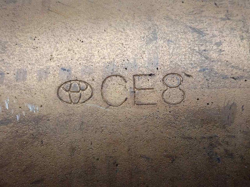 Recambio de catalizador para toyota yaris 1.3 16v cat referencia OEM IAM CE8 PARA SOLDAR 