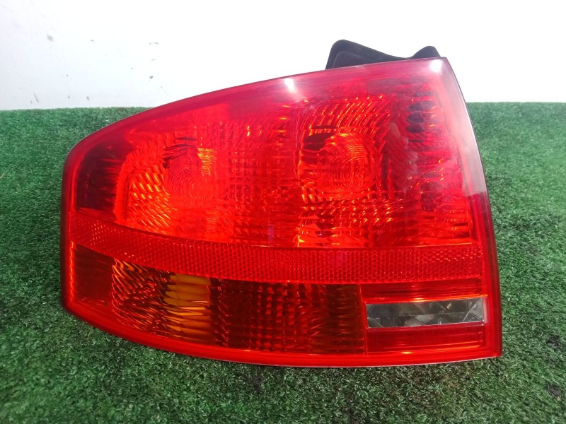 Recambio de piloto trasero izquierdo para audi a4 b7 (8ec) 2.0 referencia OEM IAM 8E5945095 HELLA 