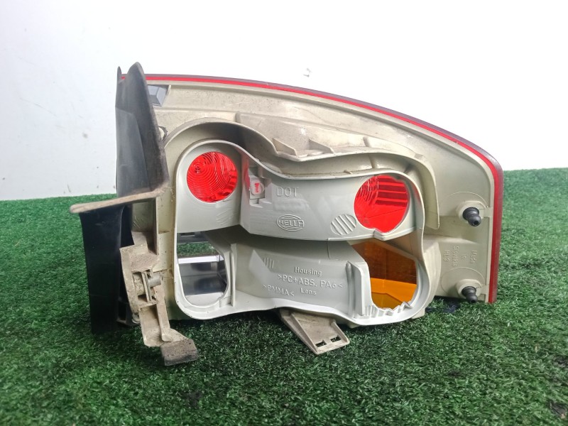 Recambio de piloto trasero izquierdo para audi a4 b7 (8ec) 2.0 referencia OEM IAM 8E5945095 HELLA 