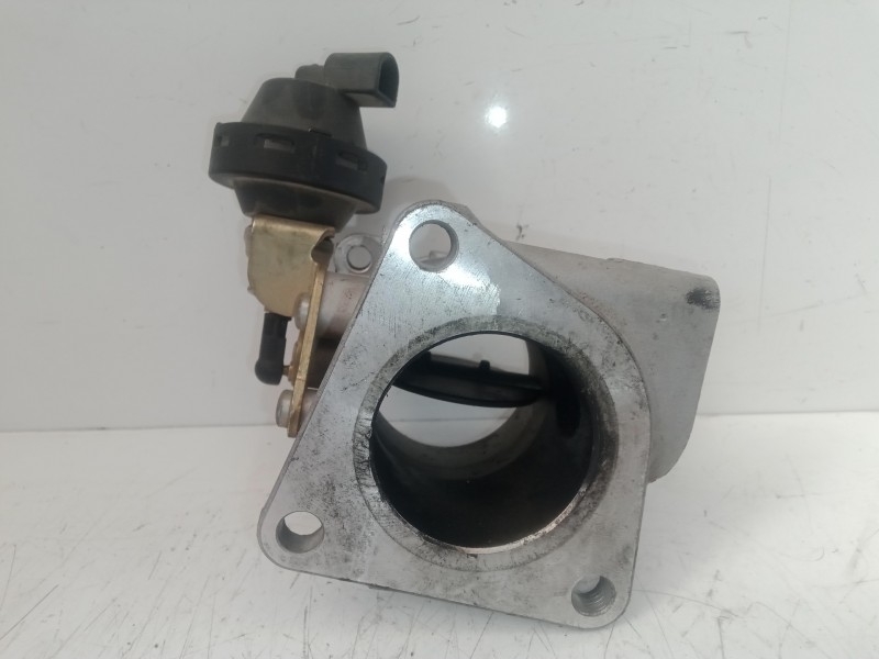 Recambio de caja mariposa para fiat stilo (192) 1.9 jtd cat referencia OEM IAM 46817373-B3070  